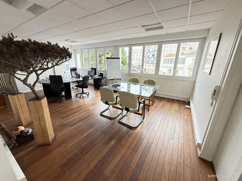 Bureau - 320 m² - 10 pièces