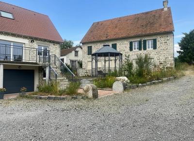 Maison - 240 m² - 4 pièces