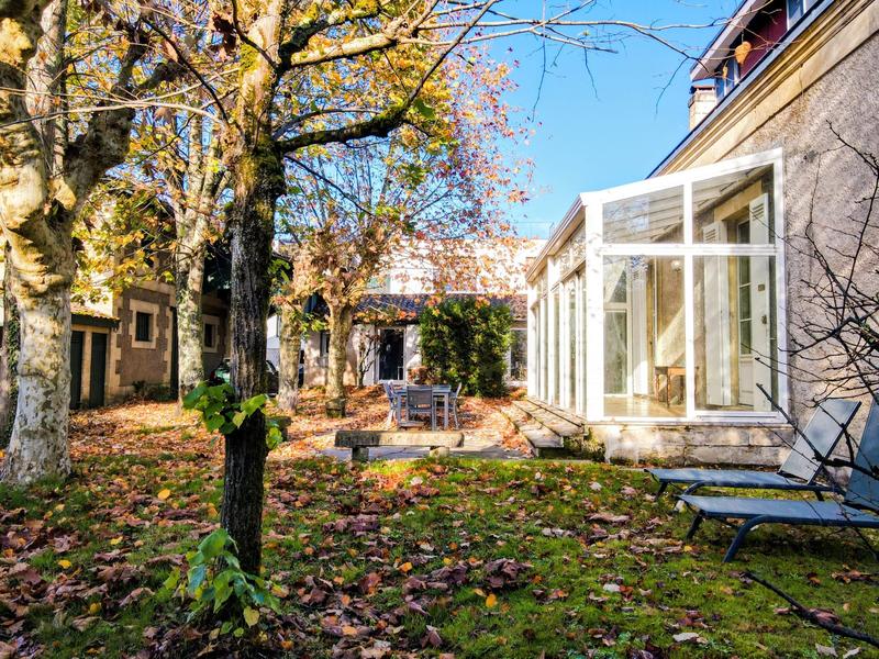 Villa - 311 m² - 15 pièces