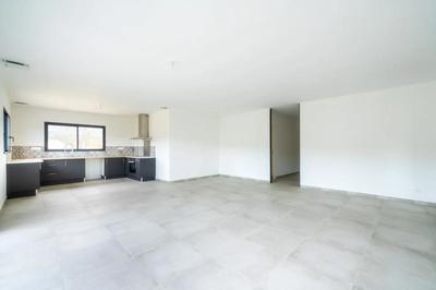 Maison - 266 m² - 5 pièces