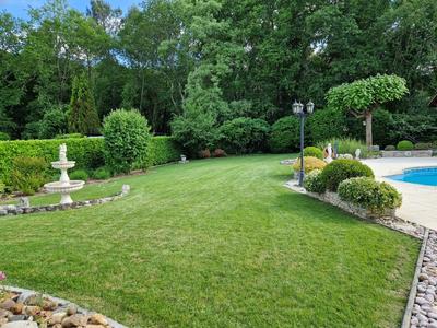 Maison - 238 m² - 5 pièces