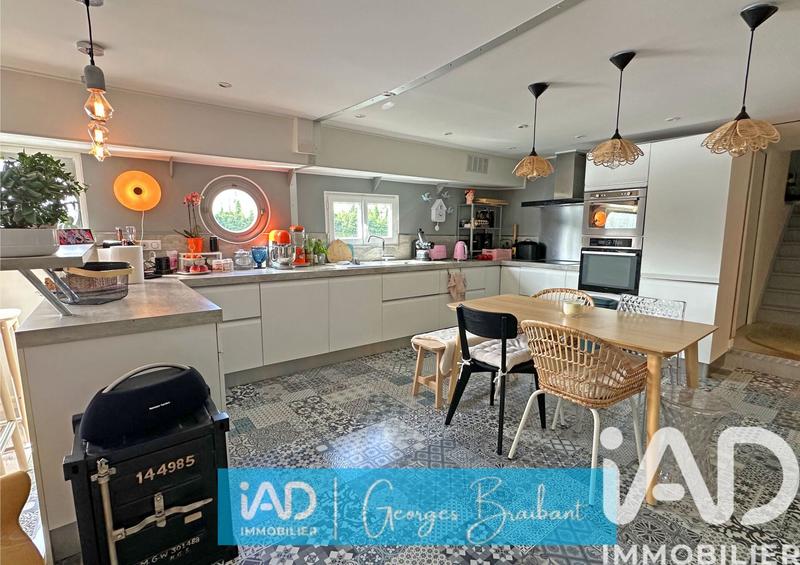 Maison - 170 m² - 5 pièces