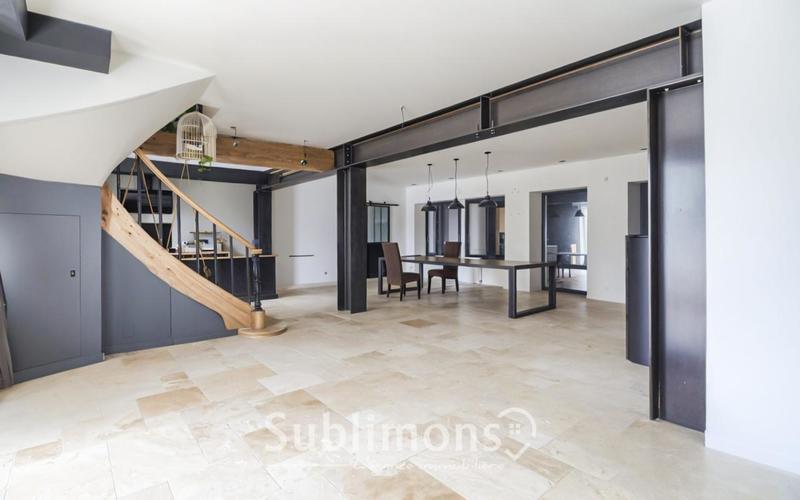 Maison de maîtres - 223 m² - 9 pièces