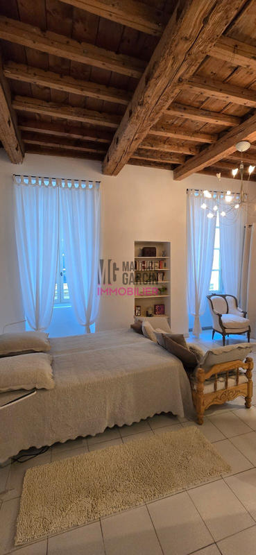 Appartement - 82 m² - 3 pièces