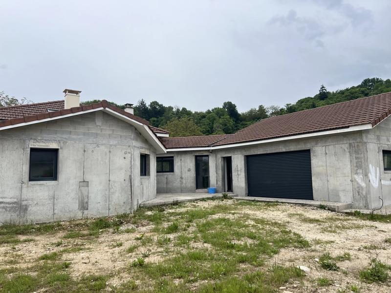 Maison - 245 m² - 7 pièces