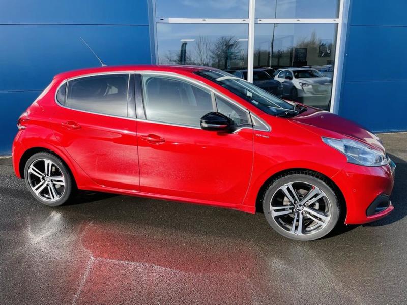 Peugeot 208 Puretech 110 €6.c s&amp;S Eat6 Gt Line