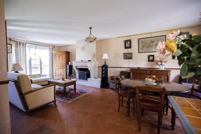 Maison - 161 m² - 7 pièces