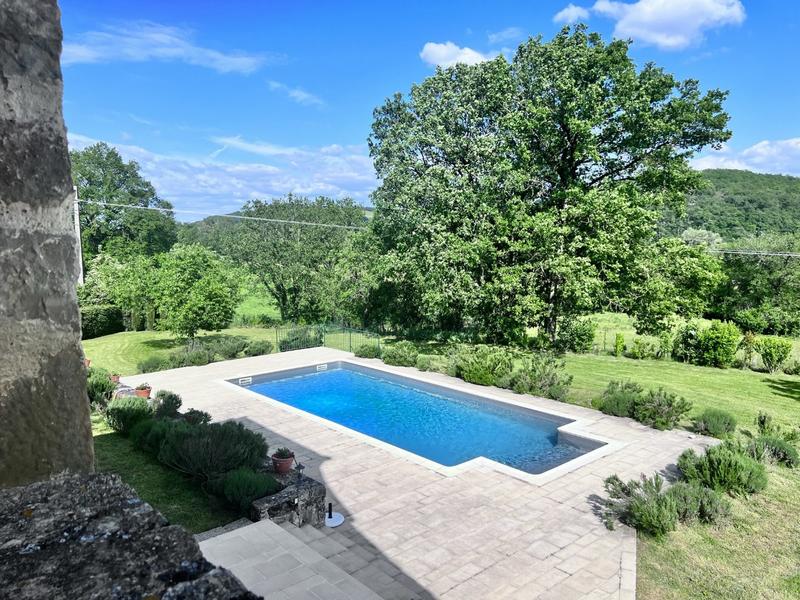 Maison - 200 m² - 7 pièces