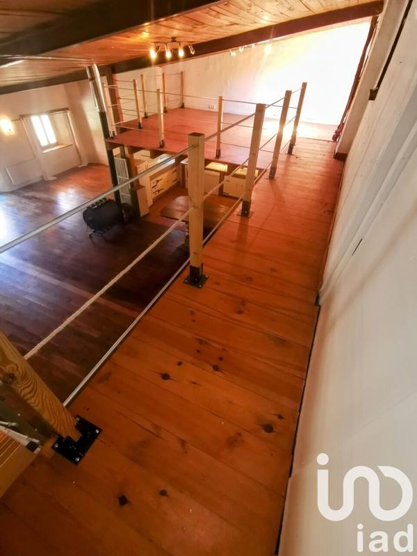 Maison - 210 m² - 3 pièces