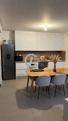 Appartement - 83 m² - 3 pièces