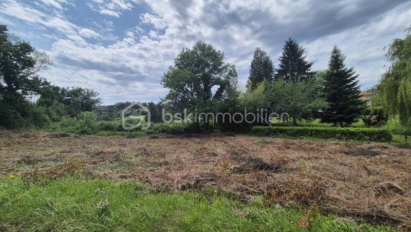 Terrain constructible - 1 270 m²