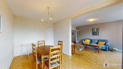 Appartement - 97 m² - 5 pièces