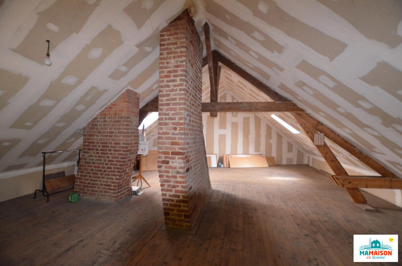 Maison traditionnelle - 230 m² - 6 pièces