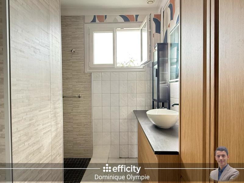 Maison - 120 m² - 8 pièces