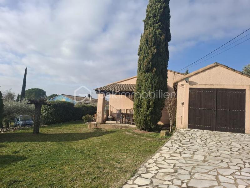 Maison traditionnelle - 1 260 m² - 6 pièces