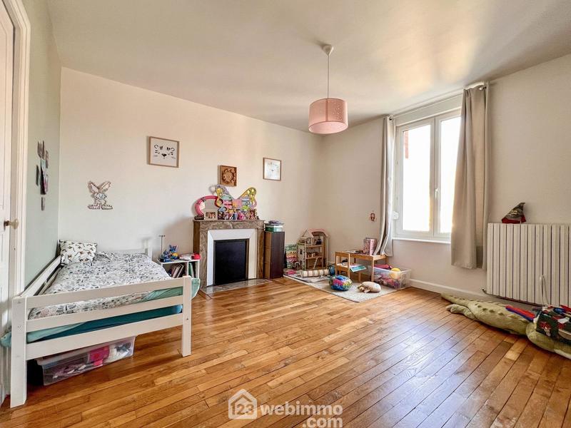 Maison - 170 m² - 8 pièces