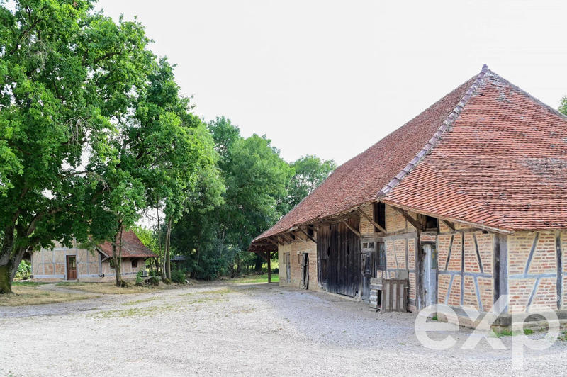 Maison - 258 m² - 8 pièces