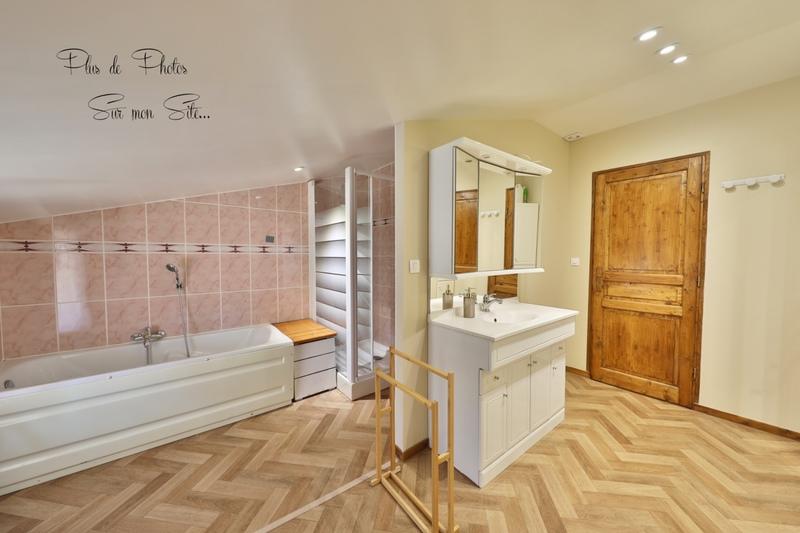 Maison - 294 m² - 11 pièces