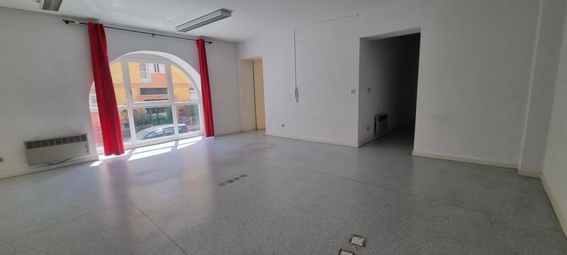 Local commercial - 221 m² - 3 pièces