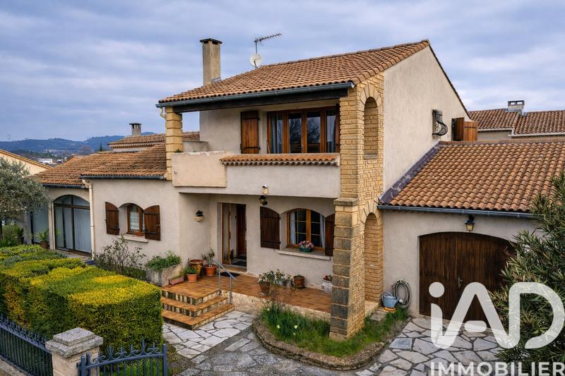 Maison - 133 m² - 5 pièces