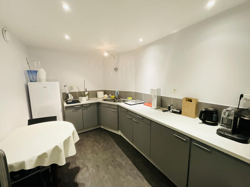 Immeuble - 305 m² - 9 pièces