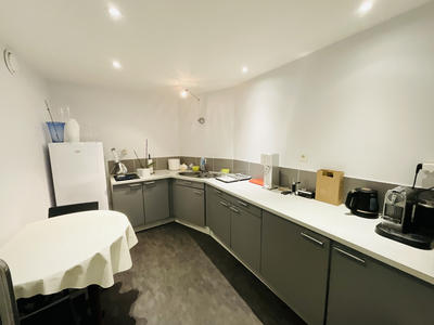 Immeuble - 305 m² - 9 pièces