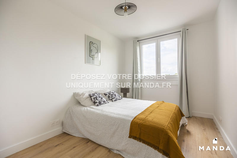 Chambre - 11 m² - 4 pièces