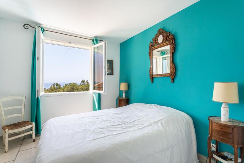 Maison - 204 m² - 8 pièces