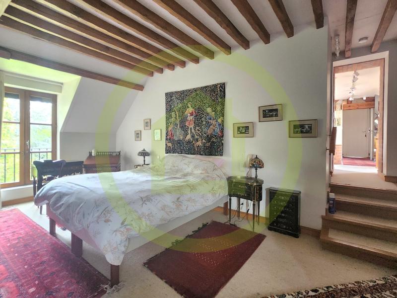 Maison - 218 m² - 6 pièces