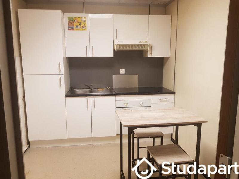 Chambre - 13 m² - 1 pièce