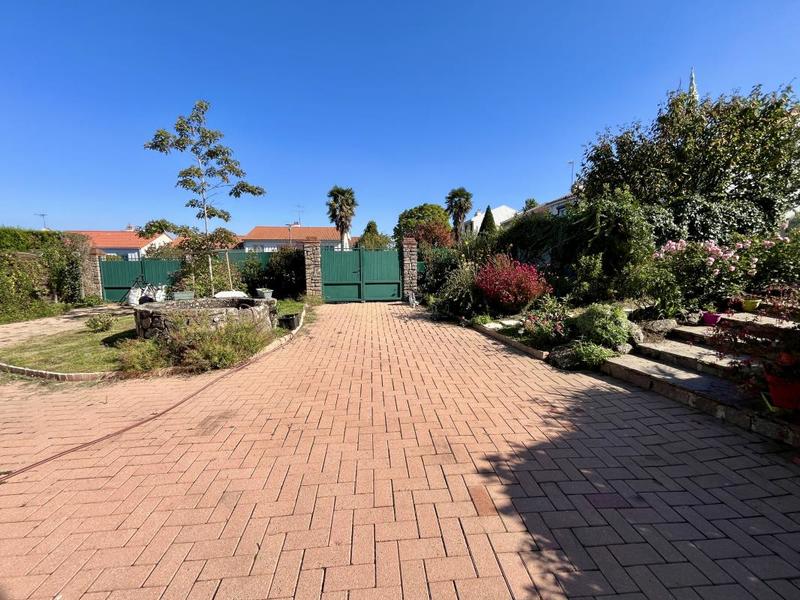 Maison - 151 m² - 6 pièces