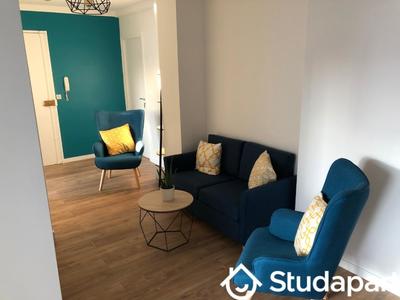 Chambre - 10 m² - 1 pièce