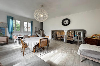 Maison - 200 m² - 8 pièces