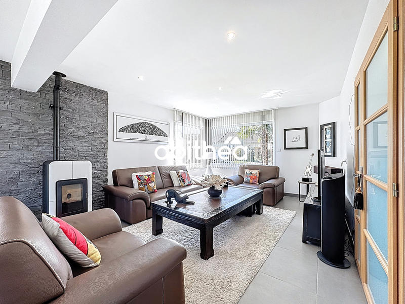 Maison - 172 m² - 6 pièces