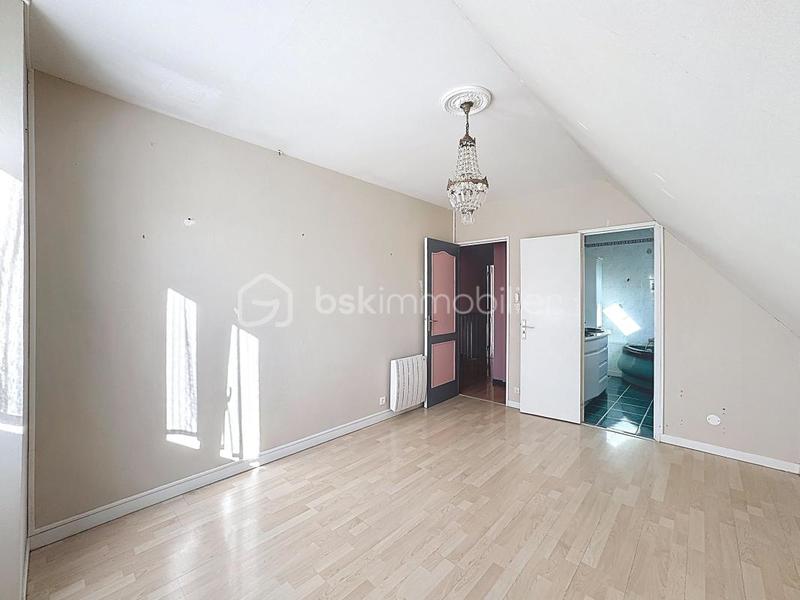 Maison - 123 m² - 6 pièces