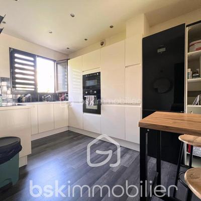 Appartement - 83 m² - 4 pièces