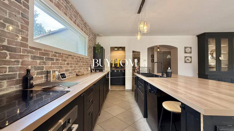 Maison - 164 m² - 6 pièces