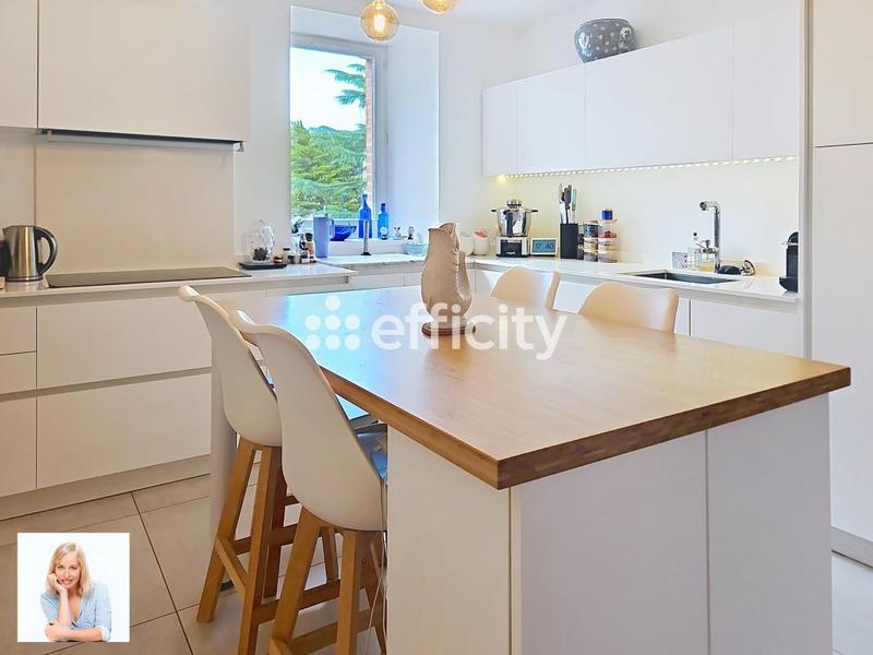 Appartement - 166 m² - 5 pièces