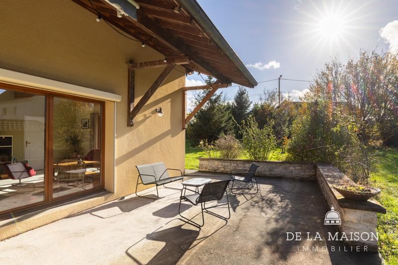 Maison - 215 m² - 6 pièces