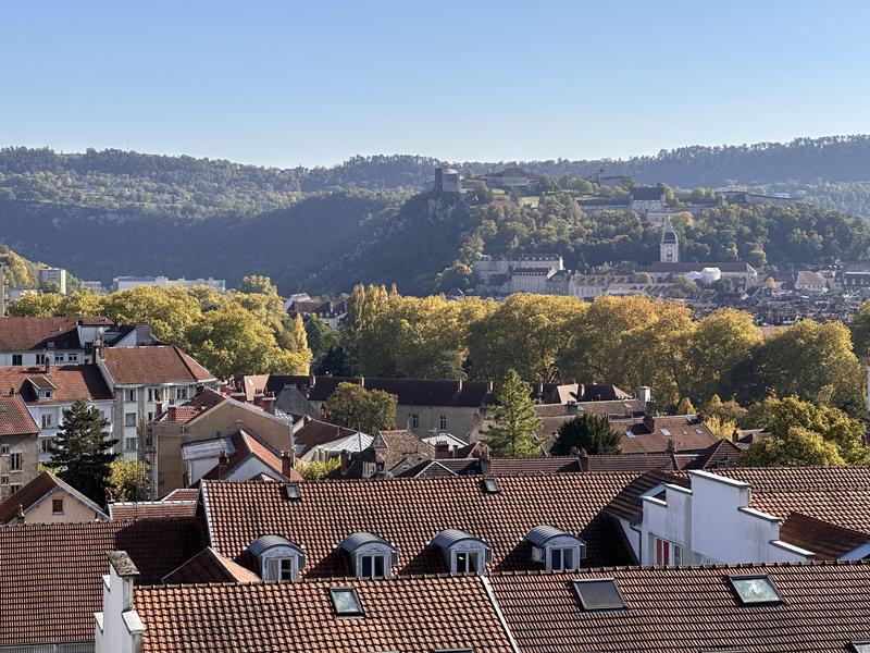 Appartement - 133 m² - 6 pièces