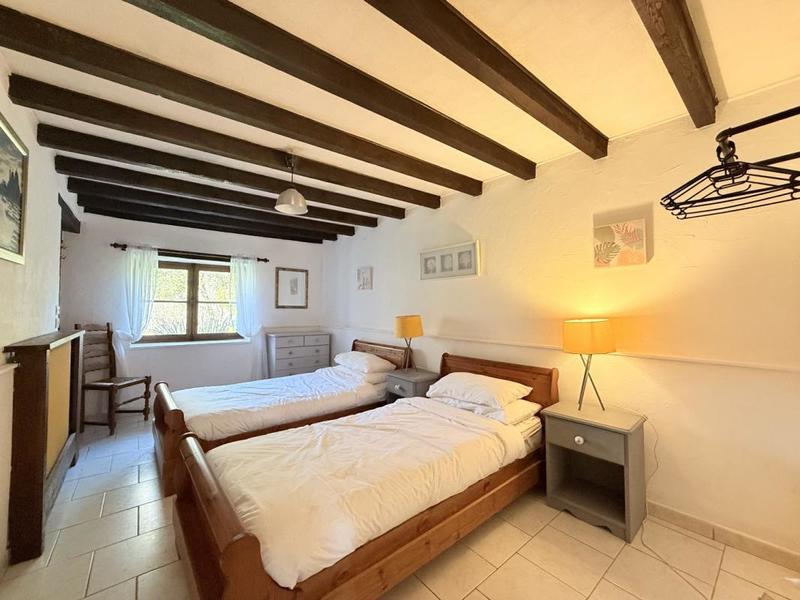 Maison - 205 m² - 7 pièces