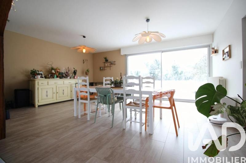 Maison - 215 m² - 10 pièces