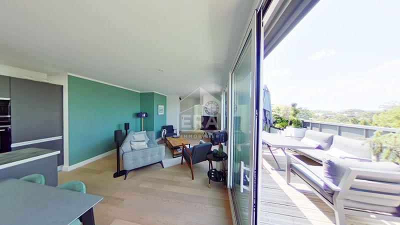 Appartement - 98 m² - 4 pièces