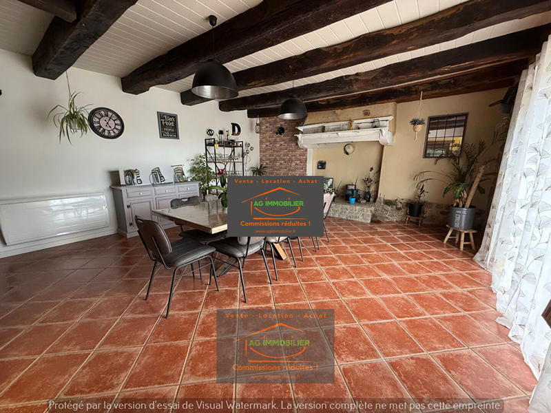 Maison - 180 m² - 7 pièces