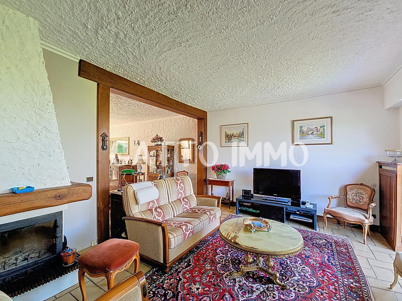 Maison - 200 m² - 8 pièces