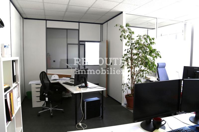 Bureau - 109 m² - 6 pièces