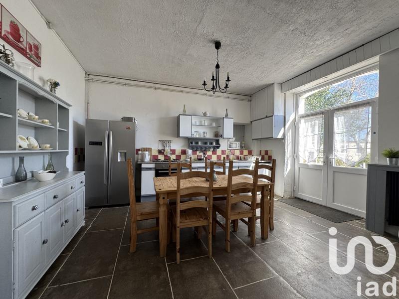 Maison - 650 m² - 25 pièces