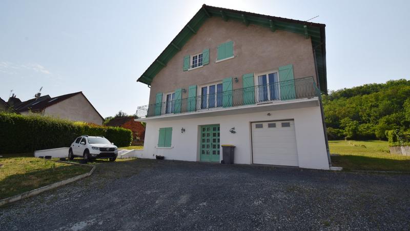 Maison - 152 m² - 6 pièces