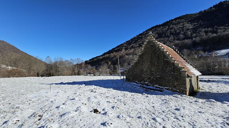 Grange - 50 m² - 2 pièces