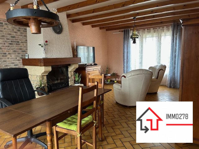 Maison - 96 m² - 5 pièces